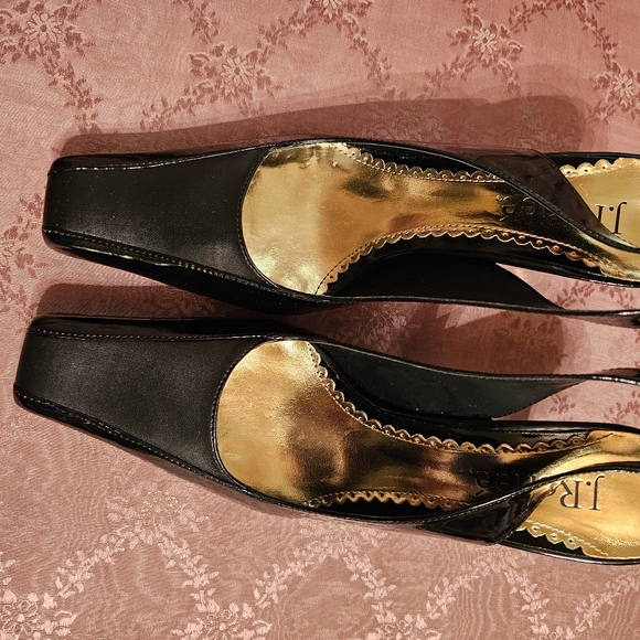 J Renée Heels - Picture 5 of 5